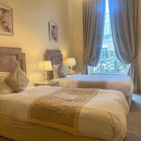Baggot Court Townhouse Hotel ดับลิน ภายนอก รูปภาพ