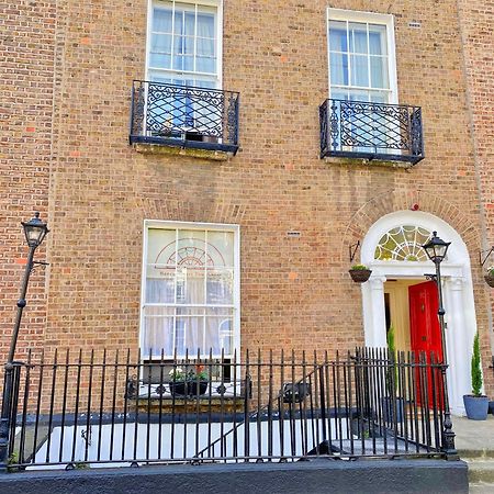 Baggot Court Townhouse Hotel ดับลิน ภายนอก รูปภาพ