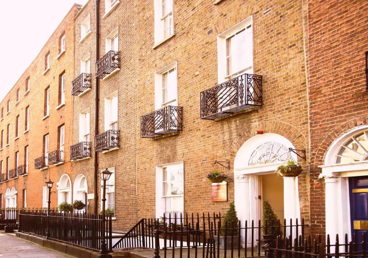 Baggot Court Townhouse Hotel ดับลิน ภายนอก รูปภาพ