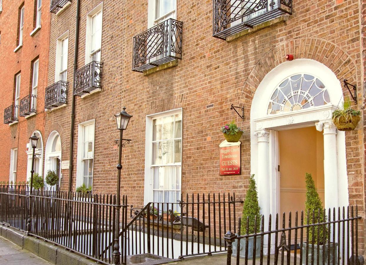 Baggot Court Townhouse Hotel ดับลิน ภายนอก รูปภาพ