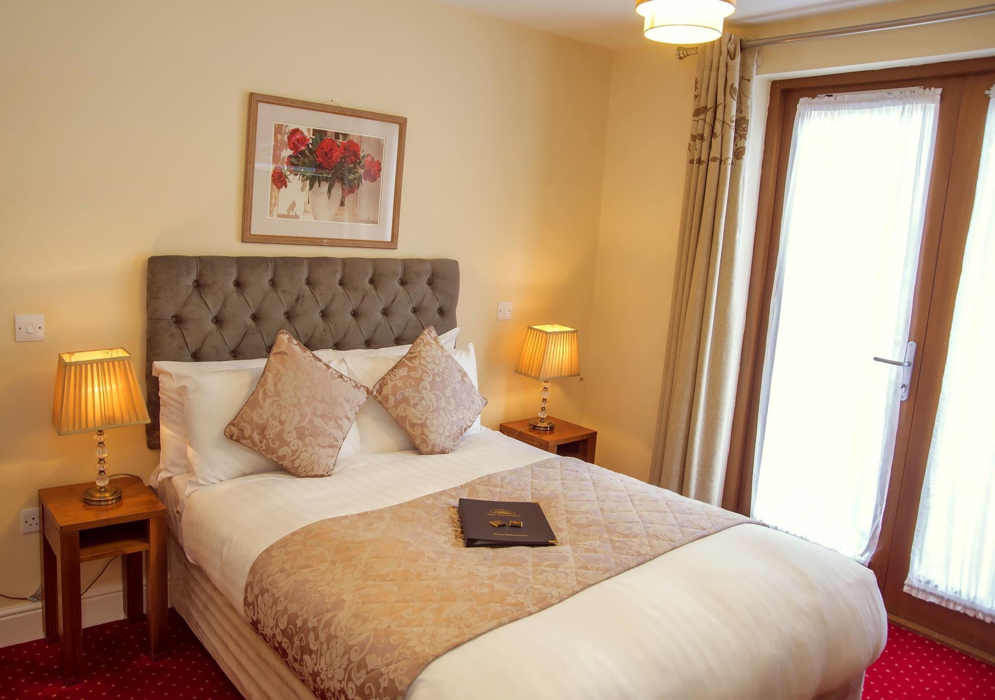 Baggot Court Townhouse Hotel ดับลิน ภายนอก รูปภาพ