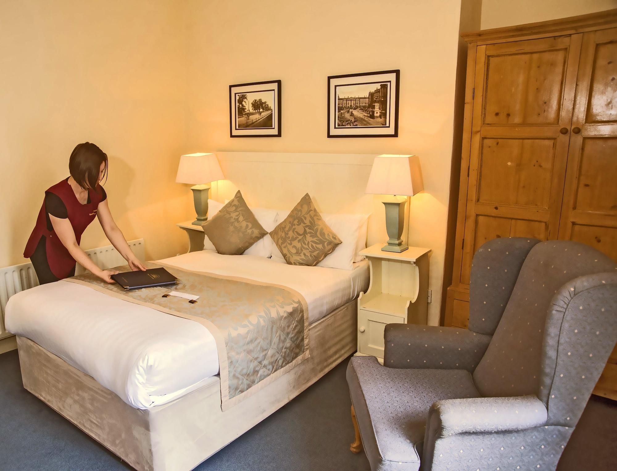 Baggot Court Townhouse Hotel ดับลิน ภายนอก รูปภาพ
