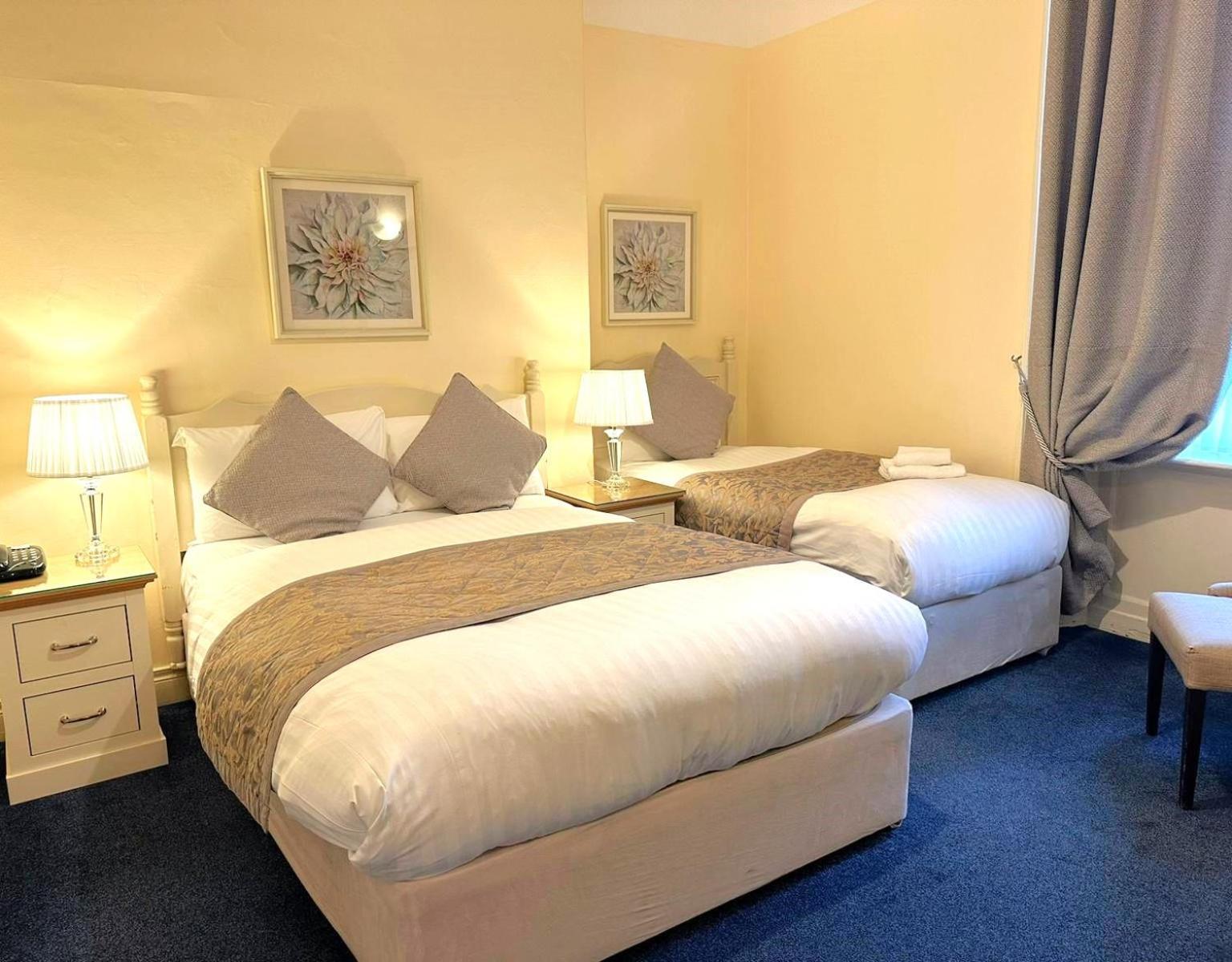 Baggot Court Townhouse Hotel ดับลิน ภายนอก รูปภาพ
