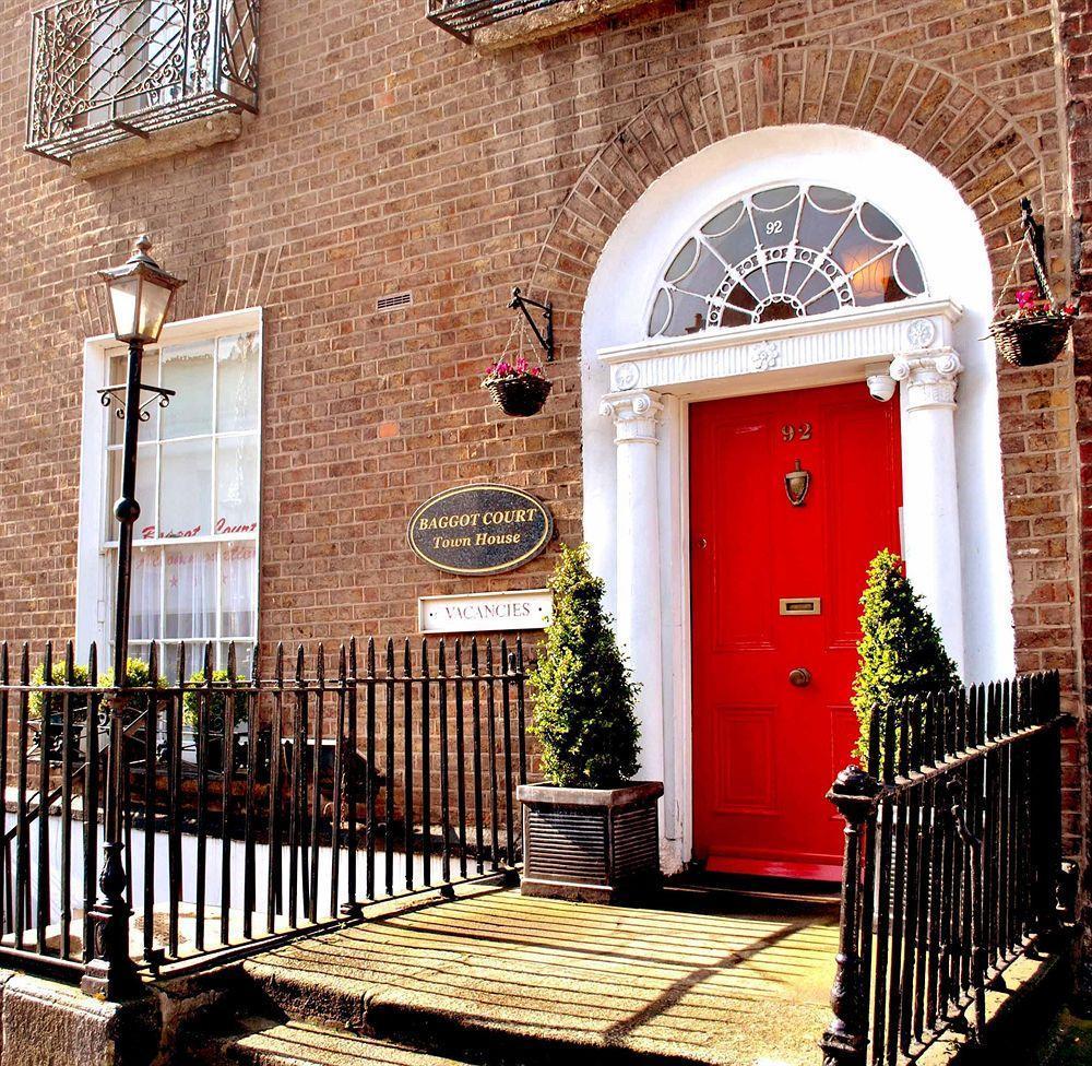 Baggot Court Townhouse Hotel ดับลิน ภายนอก รูปภาพ