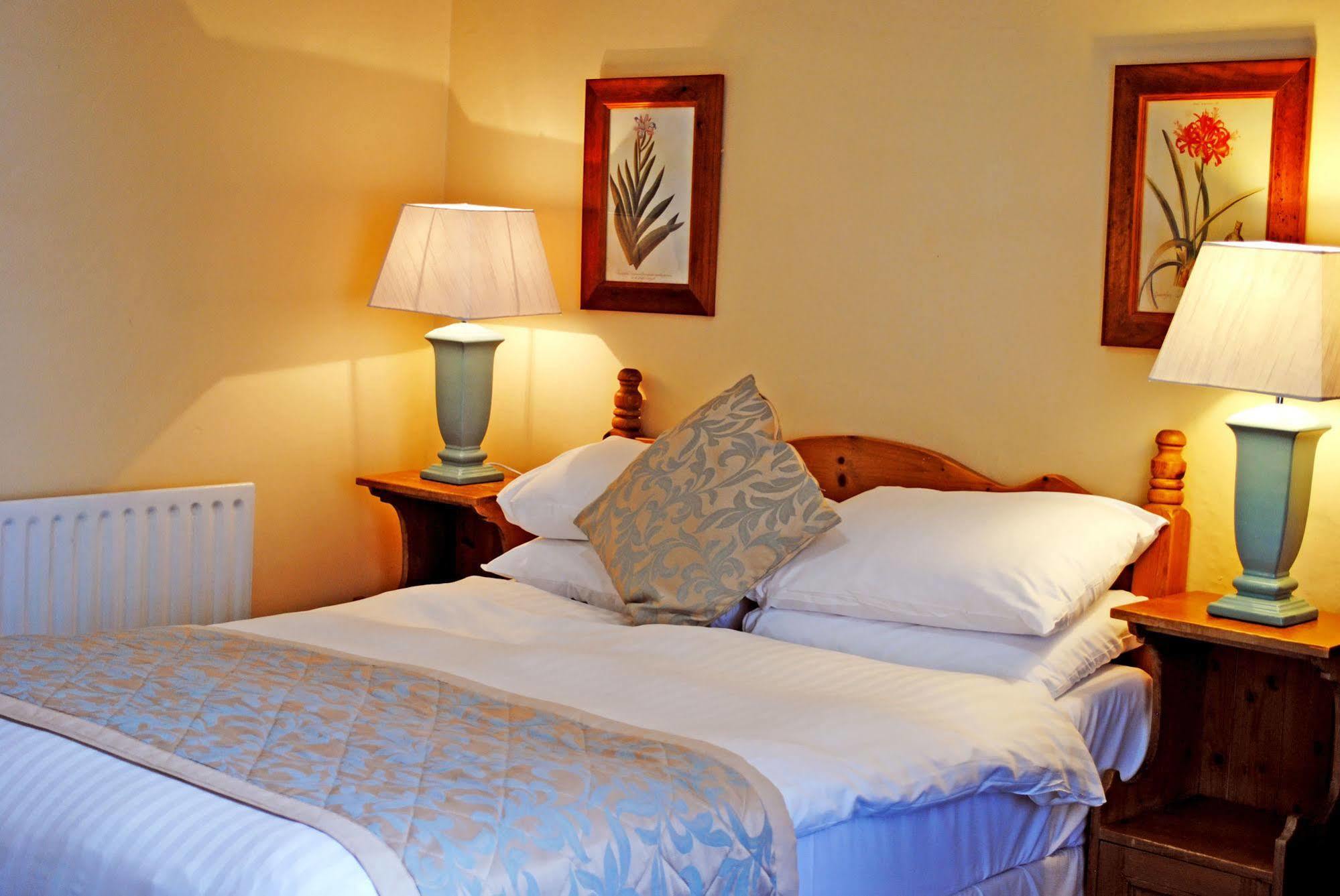 Baggot Court Townhouse Hotel ดับลิน ภายนอก รูปภาพ