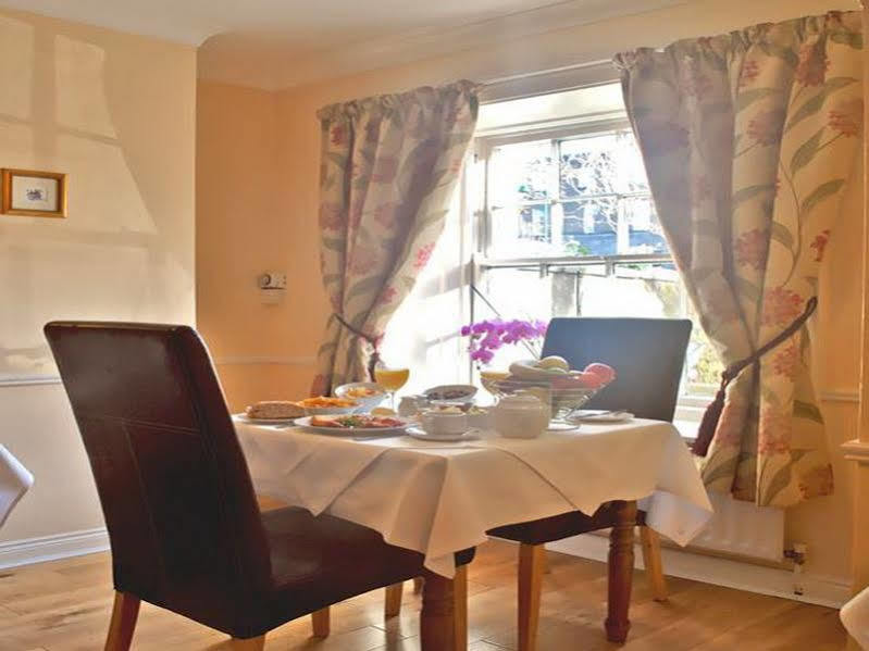 Baggot Court Townhouse Hotel ดับลิน ภายนอก รูปภาพ